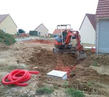 La derniére tranchée pour le puisard.
