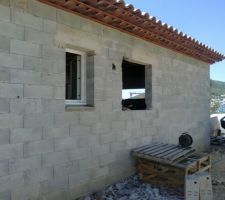 Le ch&acirc;ssis du fond doit &ecirc;tre d&eacute;plac&eacute; vers la gauche