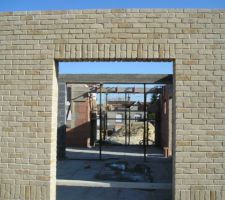 Baie arri&eacute;re lib&eacute;r&eacute;e de ses maintiens