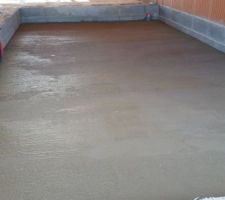 Dalle de garage coul&eacute;e, isolation de polystyr&egrave;ne rajout&eacute;e au sol