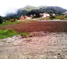 Le terrain des voisin a retrouvé un peu d'allure, ouf !