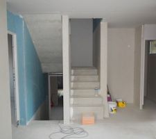 La cage d'escalier vue du Rdc