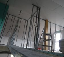 Cloisons des chambres à l'étage en cours