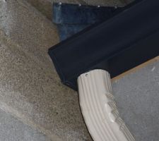 Infiltration d'eau dans les murs par la gouttière