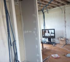 Cloisonnement entre le couloir et le salon