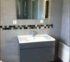 Meuble de la salle de bain de l'Etage