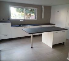 La cuisine (il manque la hotte)