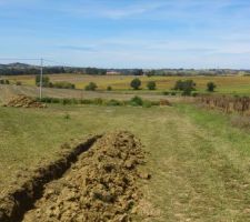Fin de la tranchée pour le drain
