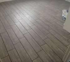Carrelage imitation parquet (chambre du chti )