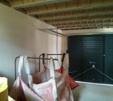 Garage enduit à l intérieur