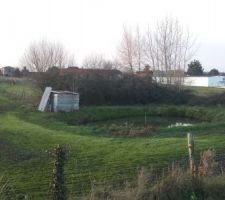 UN petit plan d'eau qui fera partie du lotissement.