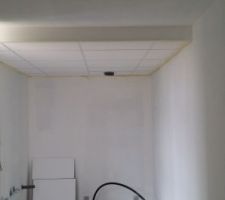 Faux plafond technique du cellier/buanderie