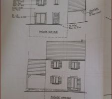 Mes photos le rdc 42,30 M2
etage 1 41,67 M2

façade arrière