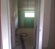 Salle de bain vue de la chambre d ami