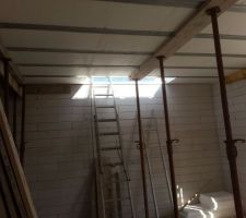 Passage pour aller sur le toit (faut pas &ecirc;tre large ^^).