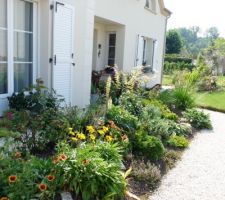 Septembre 2014, les massifs de fleurs se sont bien étoffés.