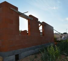 Suite des murs dos de la maison