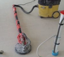 Ponceuse et aspirateur