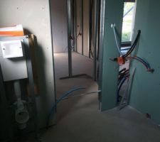 Salle d'eau de la suite parentale