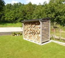 Abri buches plein 5,5m3 de bois en 25cm