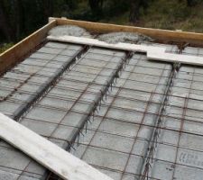 Plancher coffré et ferraillé, plus qu'à couler....