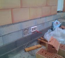 Grille d?a&eacute;ration du vide sanitaire