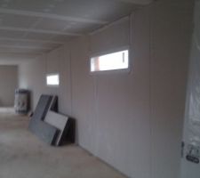 Doublage des murs en cours