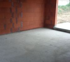 Le balai a &eacute;t&eacute; pass&eacute; ici un peu partout pour la venue des grand chefs demain matin ... &ccedil;a fait vraiment gros s'il faut un RDV &agrave; chaque fois qu'on veut r&eacute;gler un probl&egrave;me, on va en demander souvent alors ...