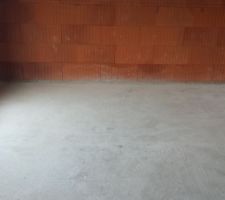 Le balai a &eacute;t&eacute; pass&eacute; ici un peu partout pour la venue des grand chefs demain matin ... &ccedil;a fait vraiment gros s'il faut un RDV &agrave; chaque fois qu'on veut r&eacute;gler un probl&egrave;me, on va en demander souvent alors ...