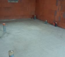 Le balai a &eacute;t&eacute; pass&eacute; ici un peu partout pour la venue des grand chefs demain matin ... &ccedil;a fait vraiment gros s'il faut un RDV &agrave; chaque fois qu'on veut r&eacute;gler un probl&egrave;me, on va en demander souvent alors ...