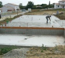 Vue de la dalle du garage au premier et du rez de chaussée en arrière plan