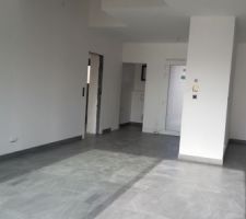 Carrelage au RDC!
