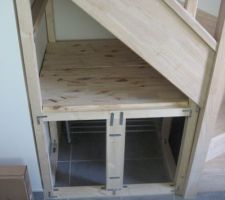 02/09/2014-Placard sous escalier pour chaussures (en cours)