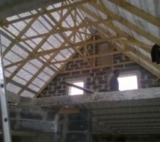 Charpente de l'intérieur de la maison