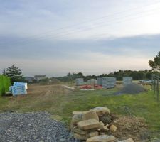 Livraison des moellons pour la dalles