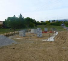 Livraison des moellons pour la dalles