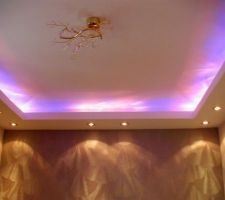 Vue partiel du plafond éclairage mixt