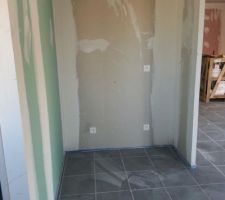 Cuisine cote frigo et colonne four