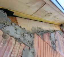 Problème : oublie de maçonnerie d'une partie du pignon