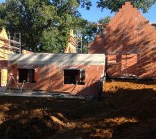 Toit terrasse entre la partie jour et la partie nuit ( cuisine )