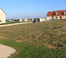 Mauvaises herbes traitées et broyées