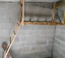 La partie poulailler , o&ugrave; nos futures cocottes rentreront le soir, pour &eacute;viter qu'un renard ne vienne les manger :)