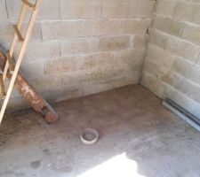 La partie poulailler , o&ugrave; nos futures cocottes rentreront le soir, pour &eacute;viter qu'un renard ne vienne les manger :)