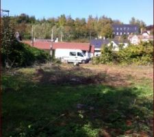 Et voila les arbres et la cloture n'existe plus et le conducteur de travaux nous a appel&eacute; ce matin pour nous annoncer que le chantier allait bient&ocirc;t commencer, on a h&acirc;te mais on voit les choses bouger et &ccedil;a fait plaisir!