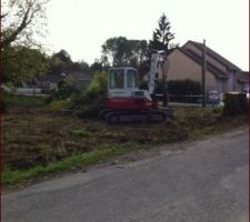 Et voila les arbres et la cloture n'existe plus et le conducteur de travaux nous a appel&eacute; ce matin pour nous annoncer que le chantier allait bient&ocirc;t commencer, on a h&acirc;te mais on voit les choses bouger et &ccedil;a fait plaisir!