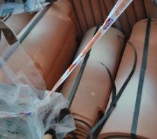 Les tuiles pour les 2 derniers rangs (obligation mairie)