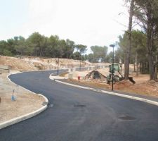 Lotissement groudronn&eacute;