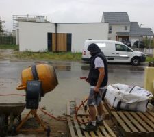 Chape faite maison et c'est pas la pluie qui nous arrête