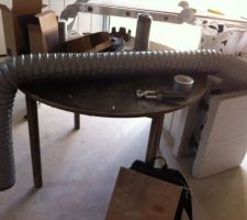 Ici fabrication de la gaine isol&eacute;e de 125 car plus en stock : d&eacute;coupe &agrave; la taille souhait&eacute;e .