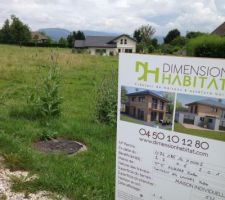 11/07/2014 : le panneau est sur le terrain !